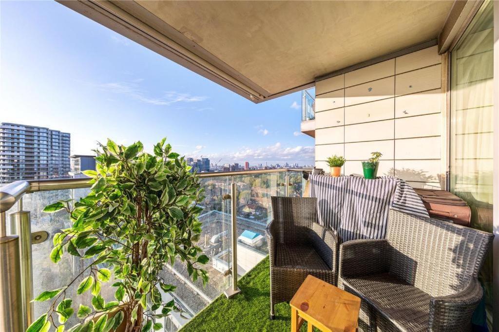 Two Bedroom Apartment - London Excel Stays Exterior foto